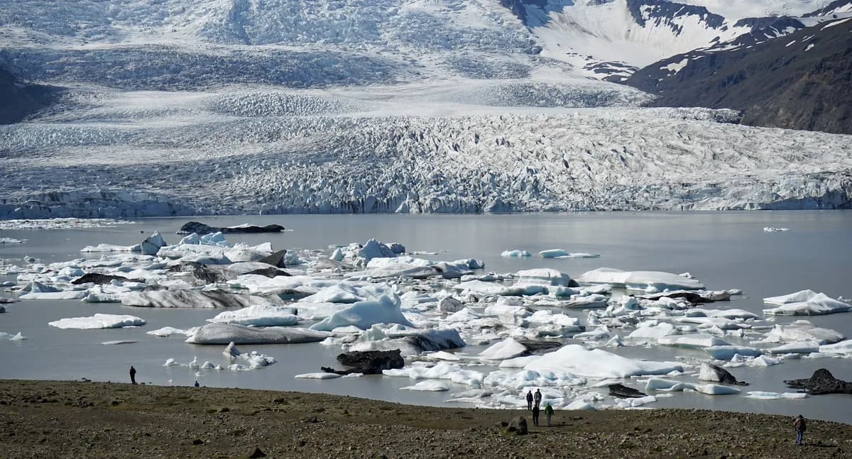 Glacial lagoon in winter
