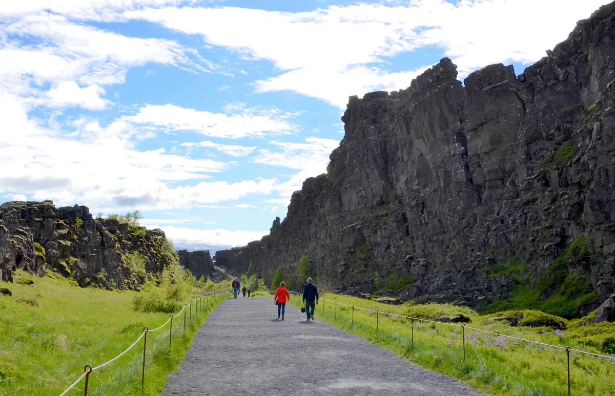 Almannagjá rift at Þingvellir
